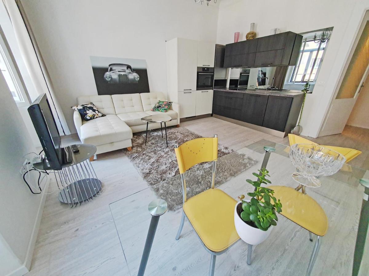 Casa Bianca - 2 Bedroom Design Apartment Terst Exteriér fotografie